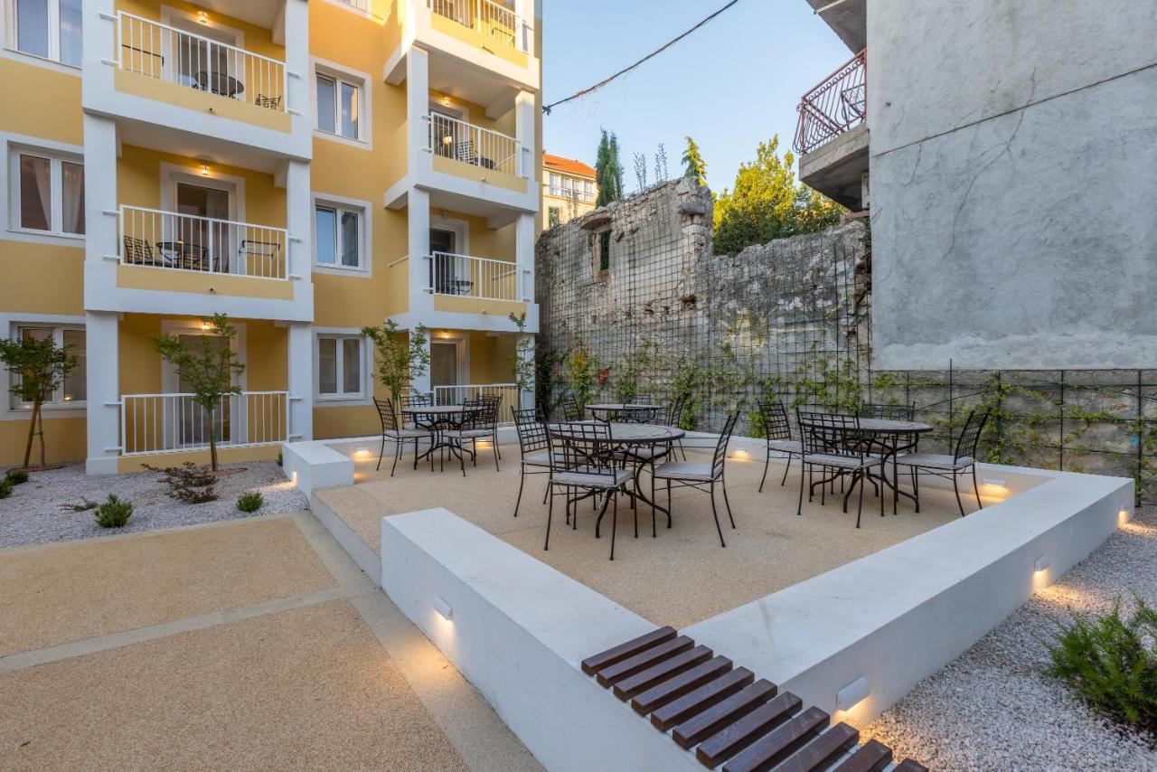 Porto Sereno Apartments Шибеник Экстерьер фото